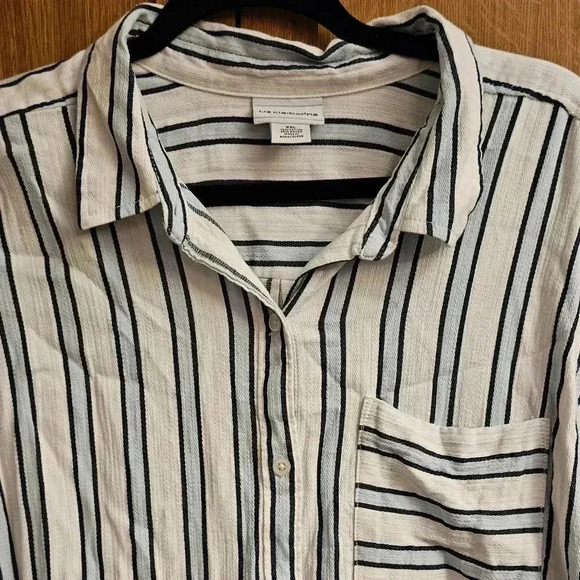 Liz Claiborne Long Sleeve Button Down Shirt Plus Size XXL - Picture 2 of 5